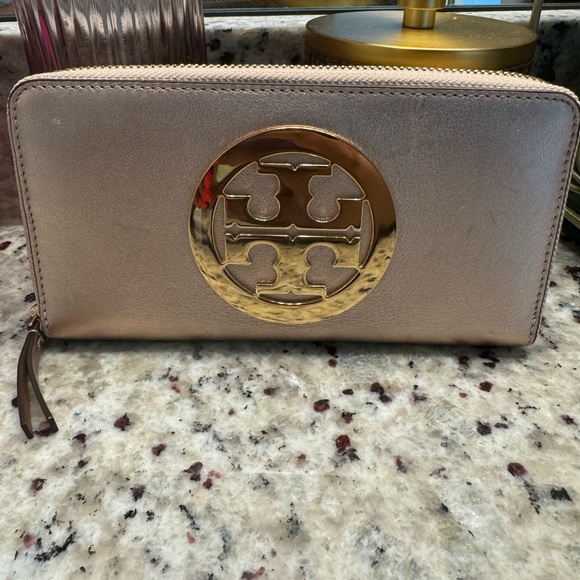 Tory Burch Charlie Zip Continental Wallet Rose Gold - Picture 2 of 7